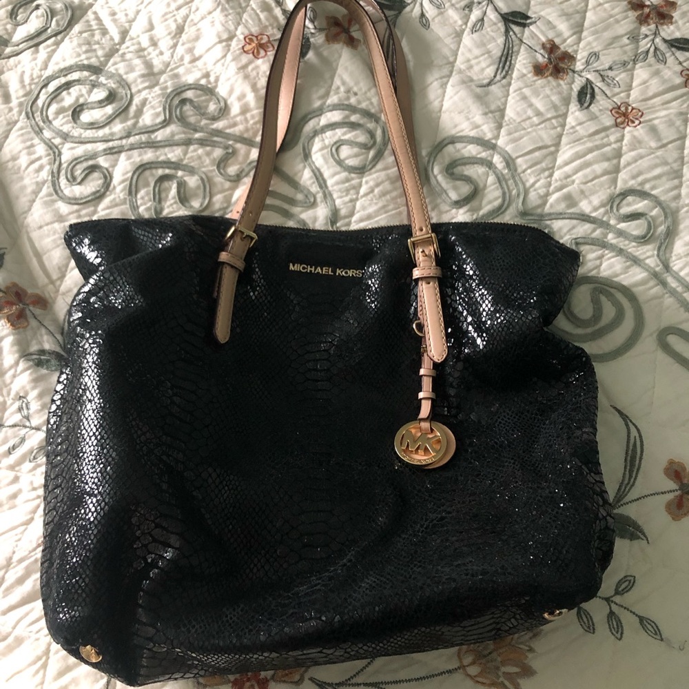 Micheal Kors Bag